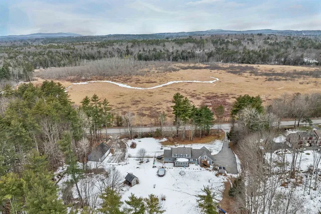 $718,000 | 132 Dustin Tavern Road, Weare, NH 03281