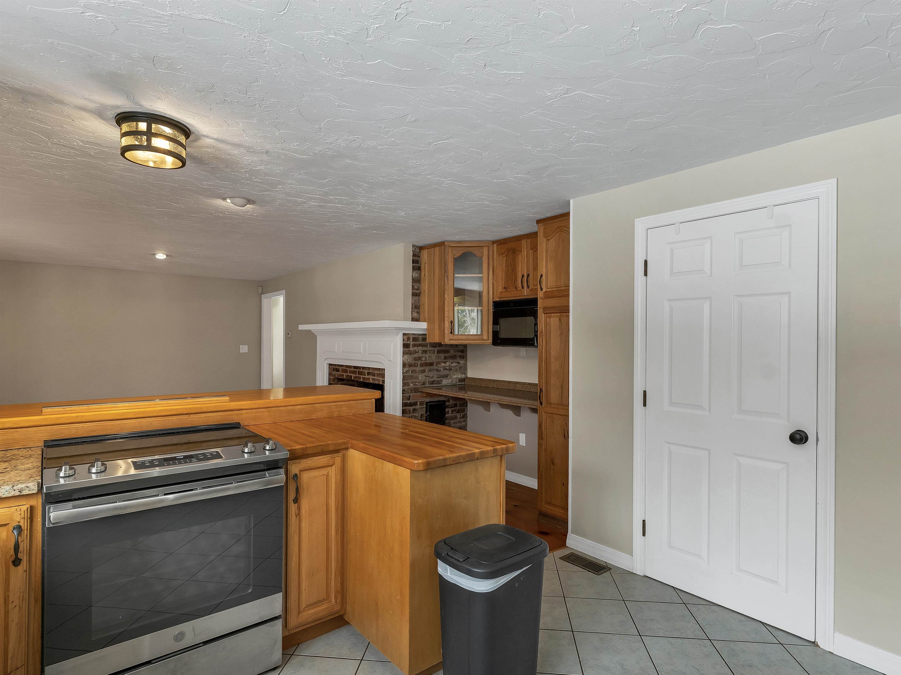 132 Dustin Tavern Road Weare, NH 03281 - Photo 7 of 51 Gallery Image 7