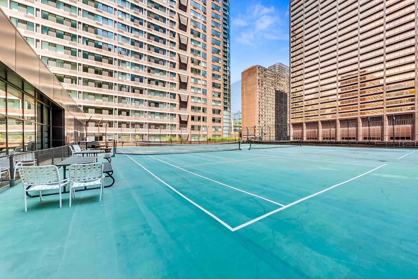 211 East Ohio Street, Unit 2817 Chicago, IL 60611 - Photo 24 of 36