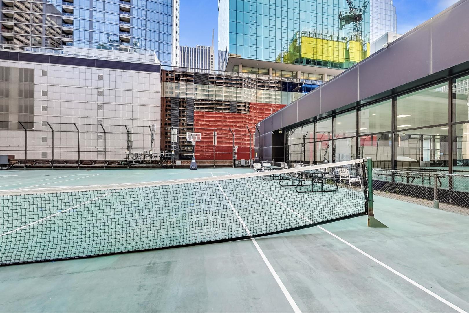 211 East Ohio Street, Unit 2817 Chicago, IL 60611 - Photo 26 of 36