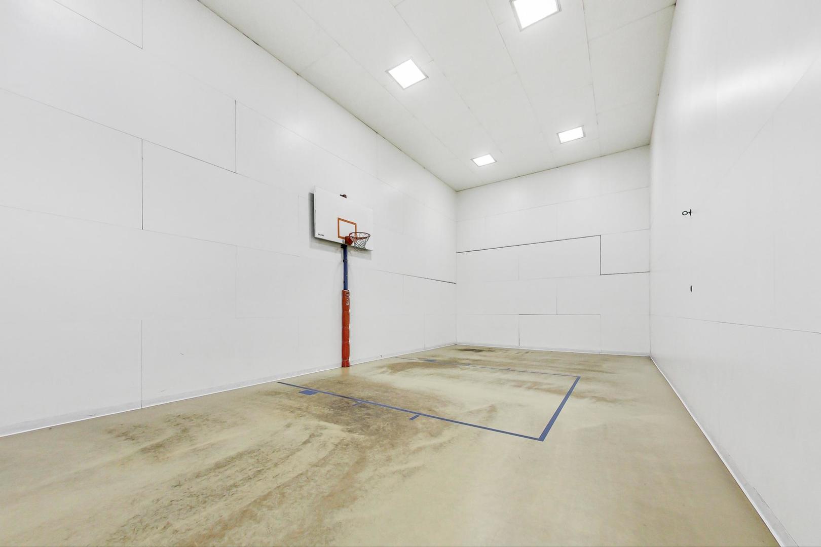 211 East Ohio Street, Unit 2817 Chicago, IL 60611 - Photo 35 of 36