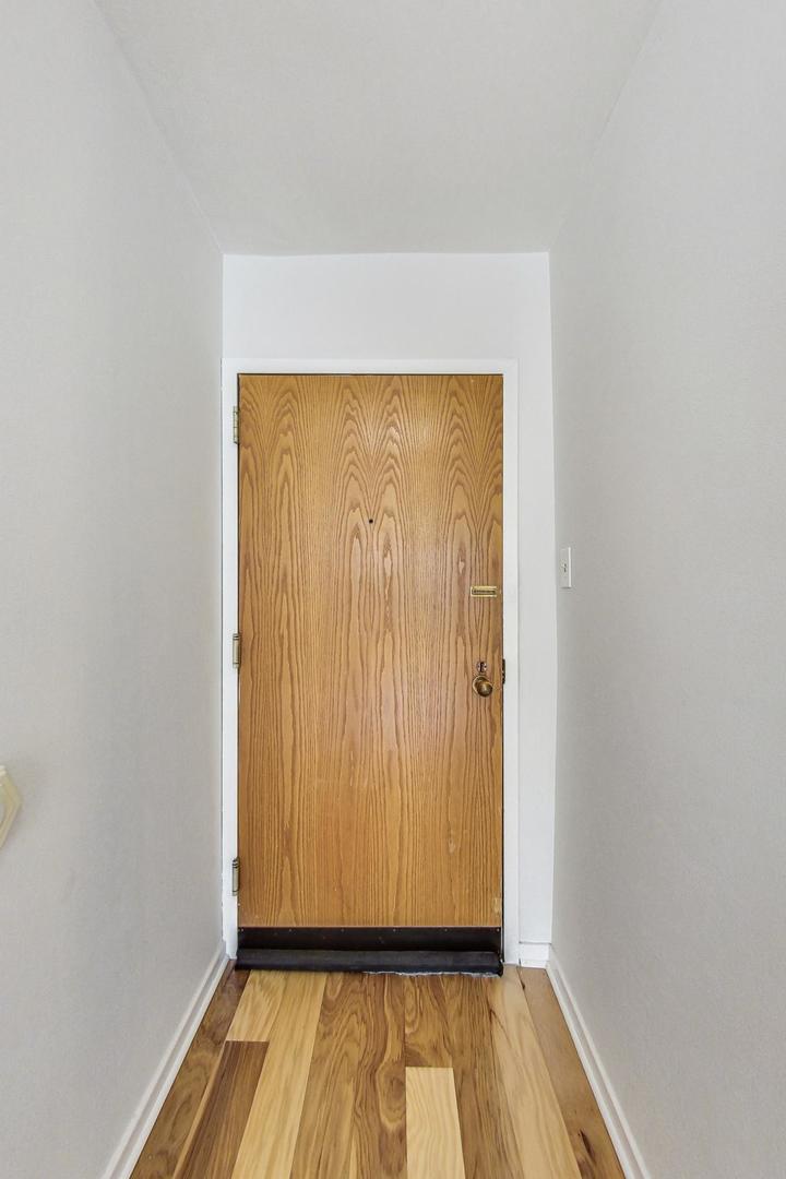 211 East Ohio Street, Unit 2817 Chicago, IL 60611 - Photo 8 of 36