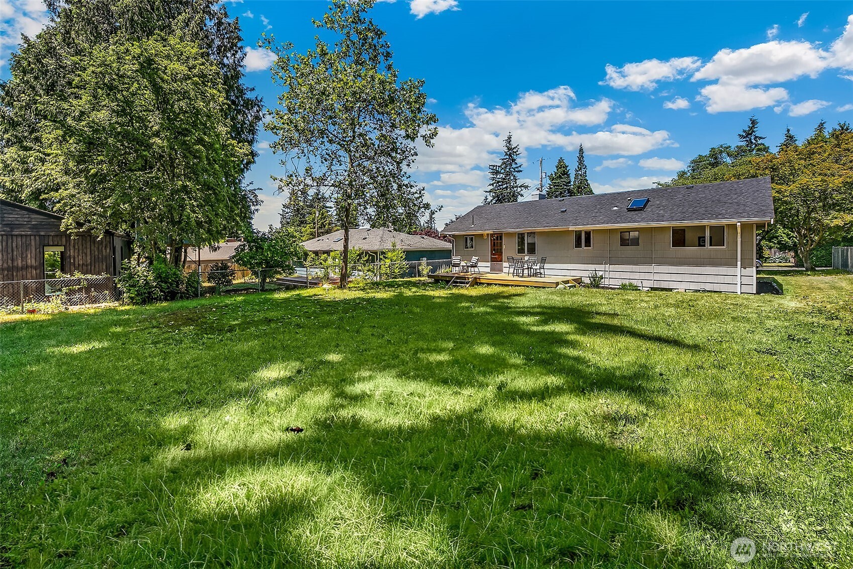 8910 217th Street Southwest Edmonds, WA 98026 - Photo 18 of 24