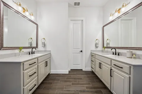 a bathroom with a tub