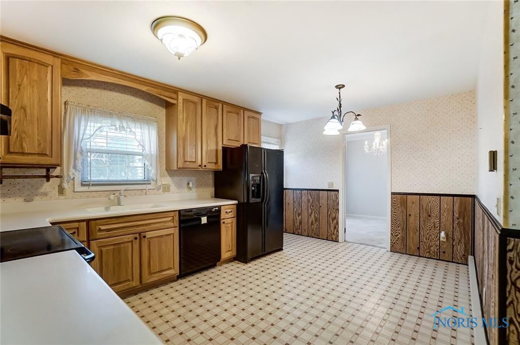 1023 Waterville Monclova Road Waterville, OH 43566 - Photo 9 of 44 Gallery Image 9