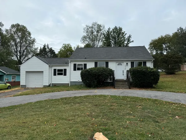 $1,695 | 6618 Shallowford Road, Chattanooga, TN 37421