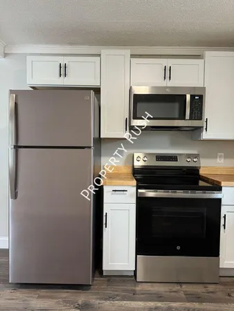 $1,695 | 6618 Shallowford Road, Chattanooga, TN 37421