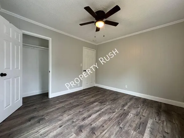 $1,695 | 6618 Shallowford Road, Chattanooga, TN 37421