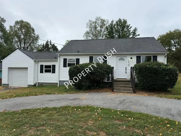 $1,695 | 6618 Shallowford Road, Chattanooga, TN 37421