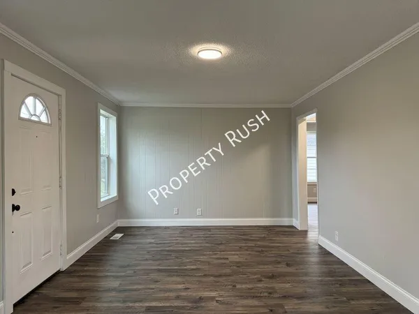 $1,695 | 6618 Shallowford Road, Chattanooga, TN 37421