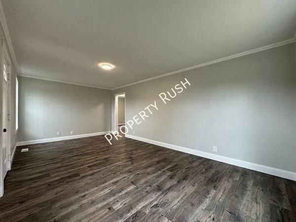 $1,695 | 6618 Shallowford Road, Chattanooga, TN 37421