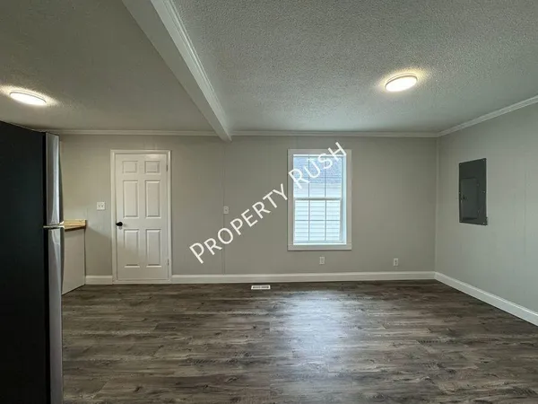 $1,695 | 6618 Shallowford Road, Chattanooga, TN 37421