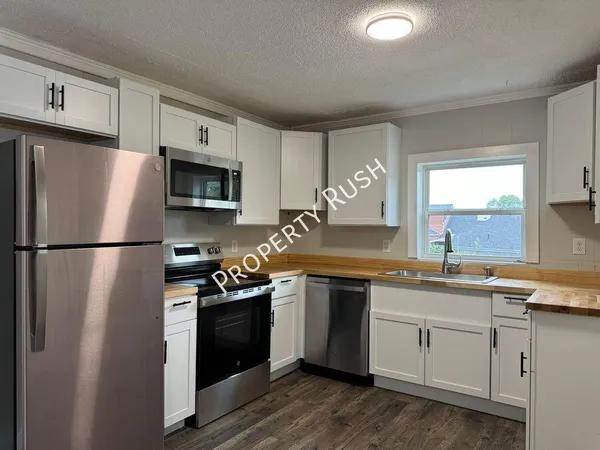 $1,695 | 6618 Shallowford Road, Chattanooga, TN 37421