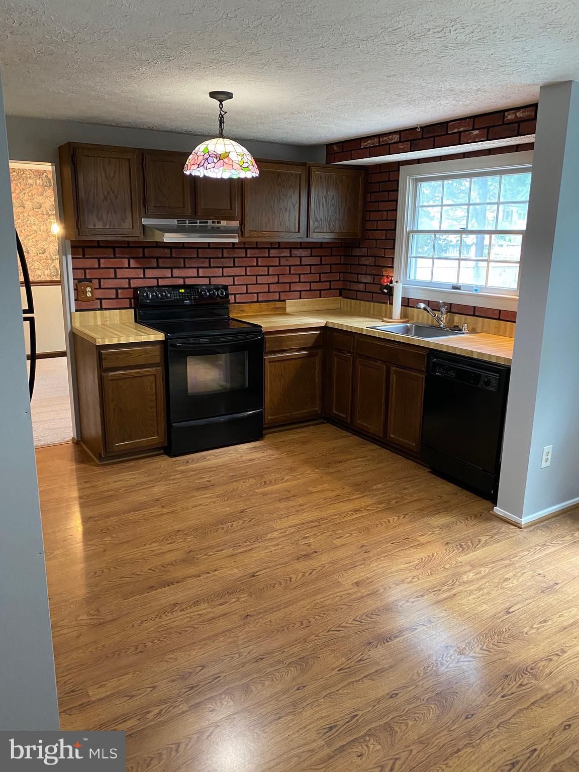 8635 Weems Road Manassas, VA 20110 - Photo 6 of 7