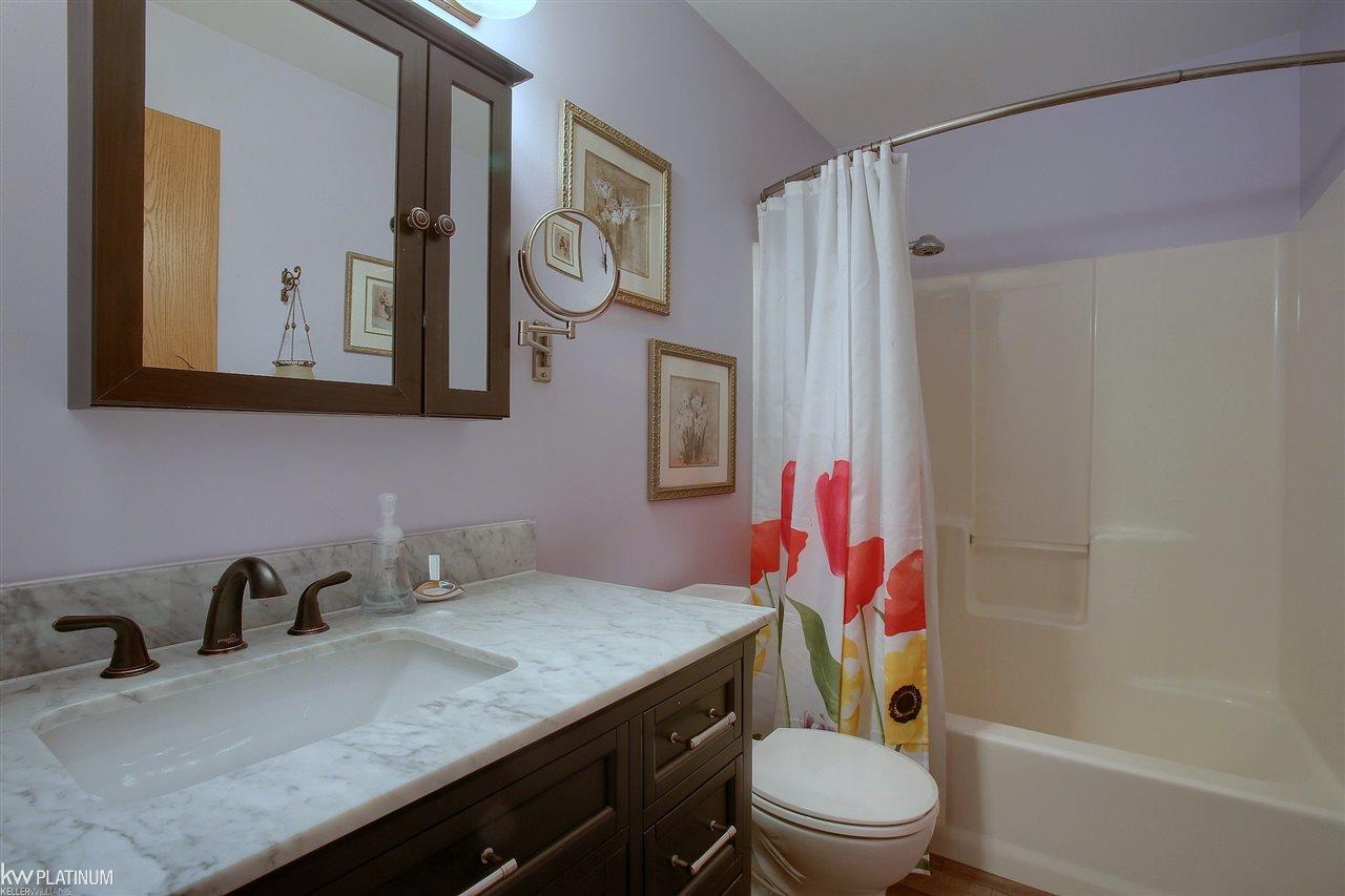 1954 Berville Road Allenton, MI 48002 - Photo 21 of 29 50019285-20.JPG