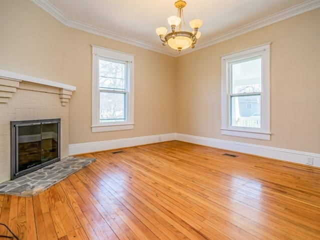 613 Rosemont Avenue Raleigh, NC 27607 - Photo 8 of 28 Living Room