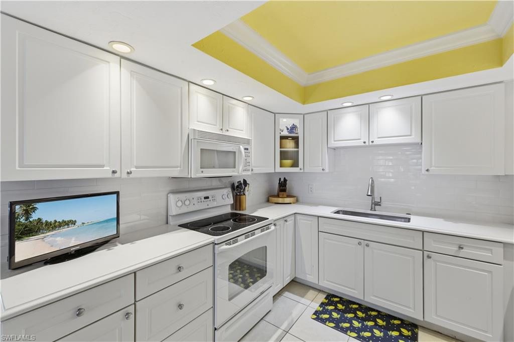 341 3rd Avenue South, Unit 341 Naples, FL 34102 - Photo 13 of 25