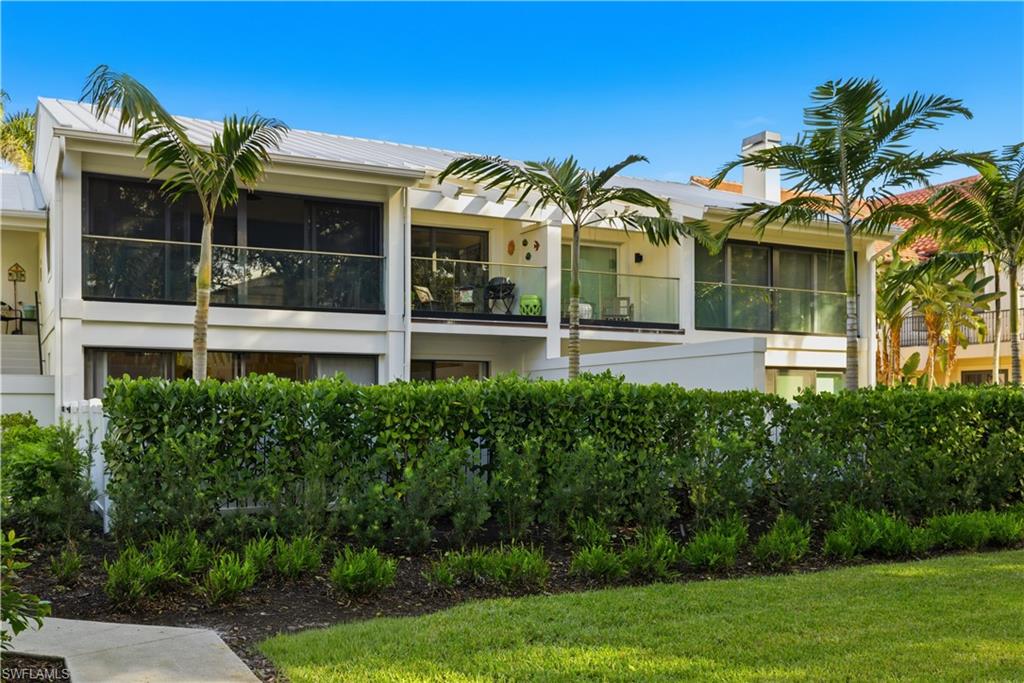 341 3rd Avenue South, Unit 341 Naples, FL 34102 - Photo 4 of 25