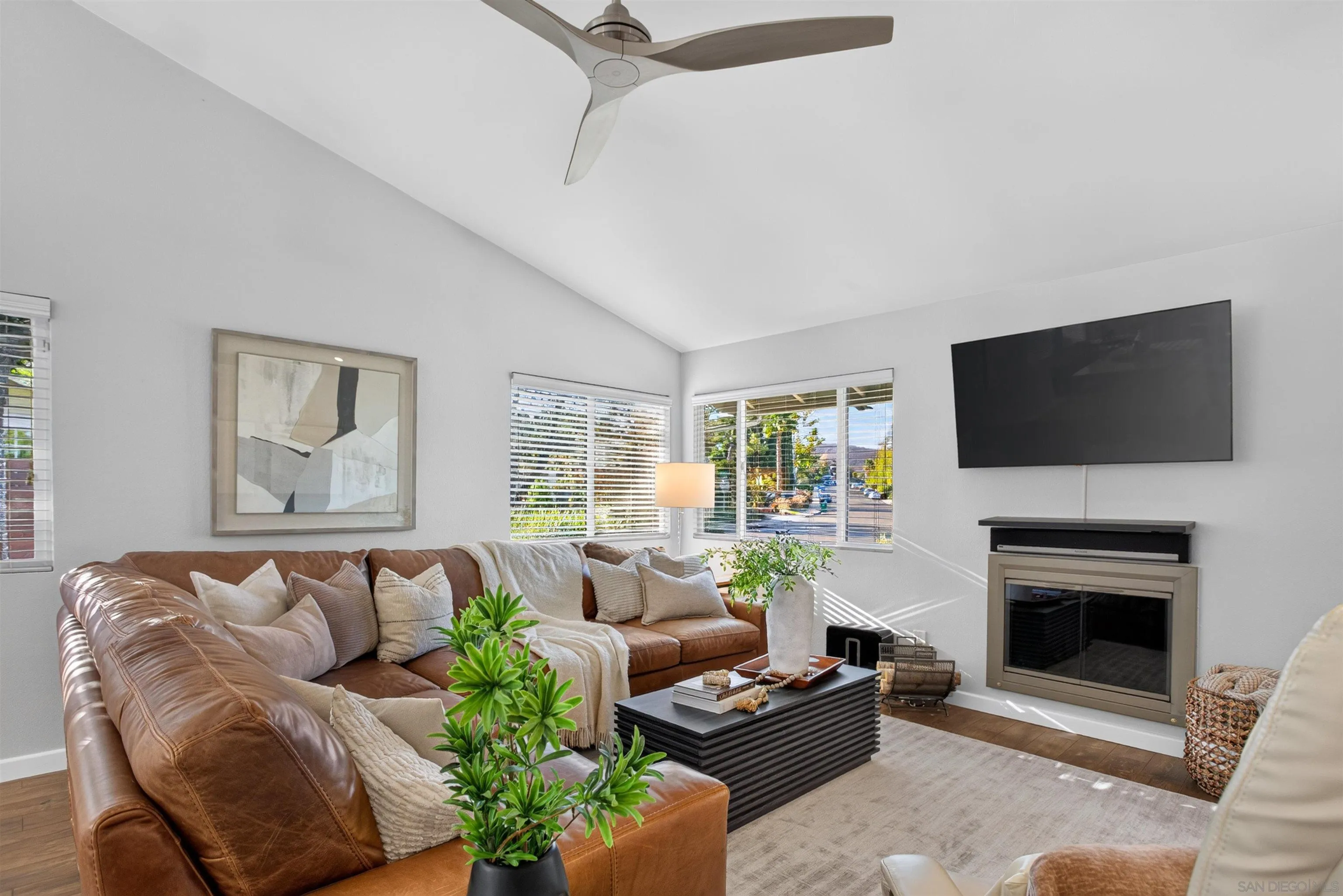17351 Matinal Road San Diego, CA 92127 - Photo 6 of 62 Gallery Image 6