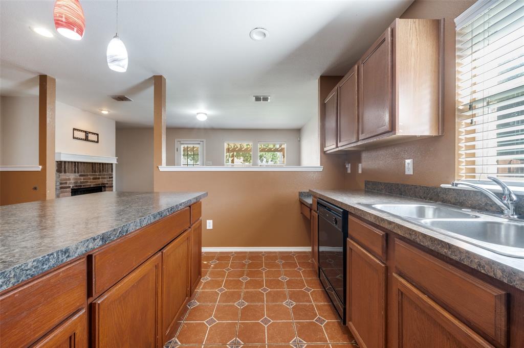 6504 Corral Lane Denton, TX 76210 - Photo 13 of 25