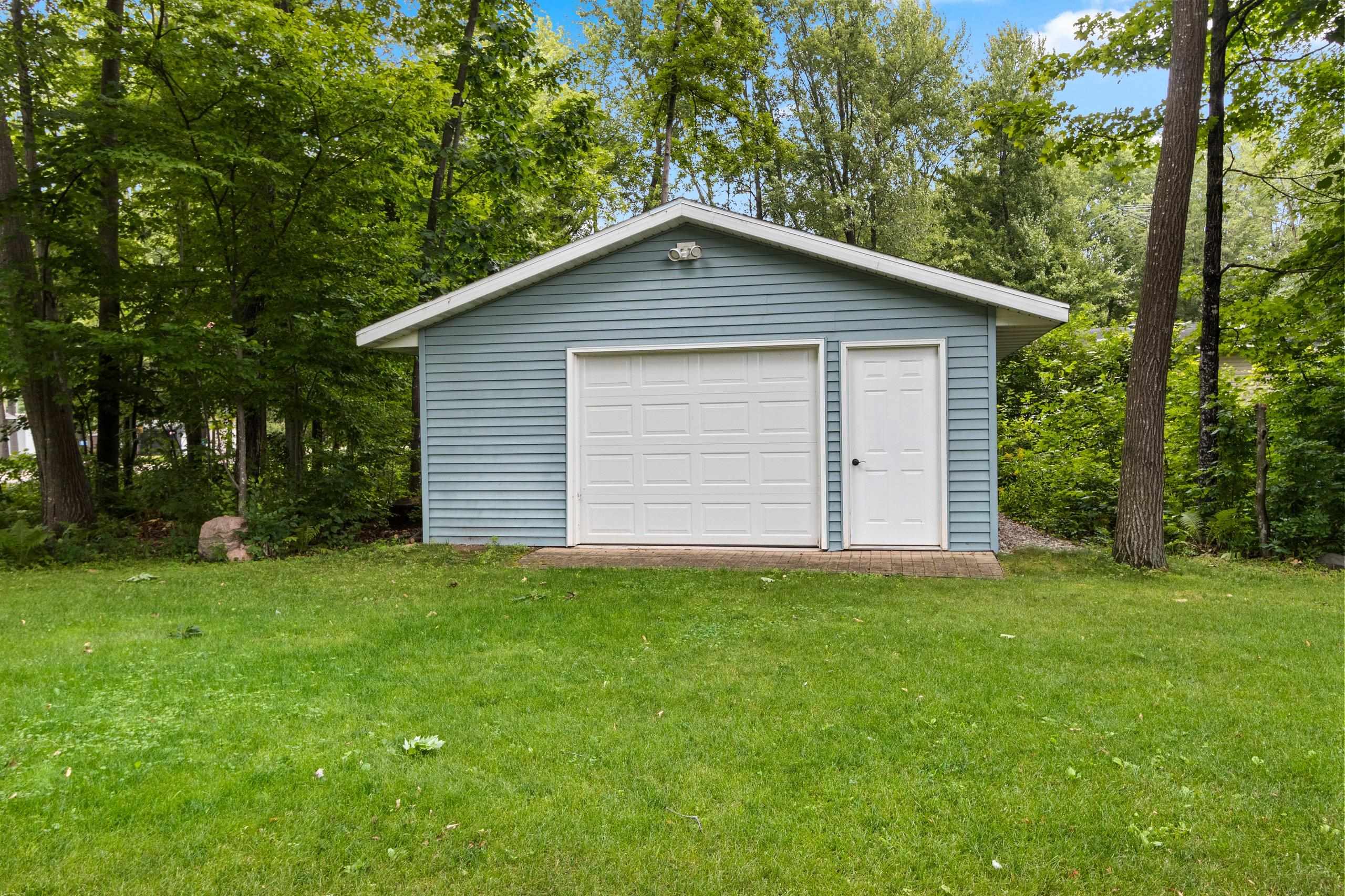 W4933 Woodland Road Bonduel, WI 54107 - Photo 15 of 61 Gallery Image 15