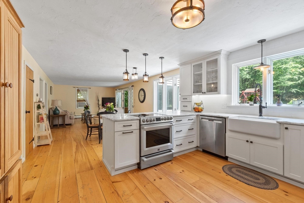 189 Beaman Road Princeton, MA 01541 - Photo 6 of 36