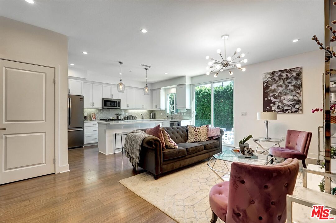 6754 Rhea Court Reseda, CA 91335 - Photo 9 of 55 Gallery Image 9