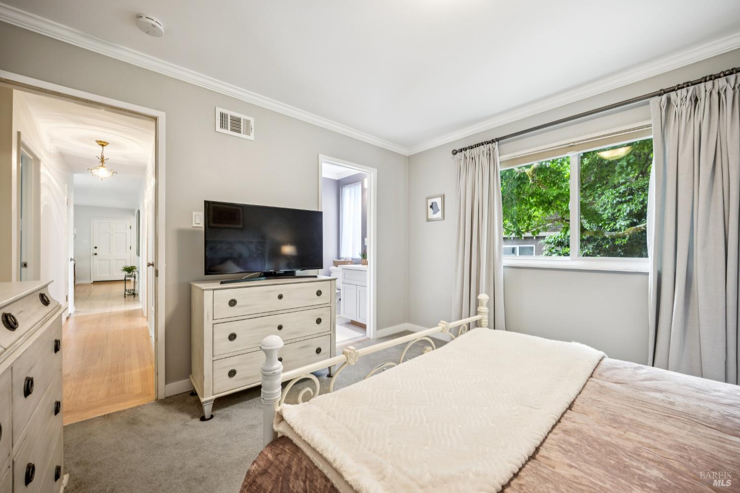 77 Bothin Road Fairfax, CA 94930 - Photo 15 of 37