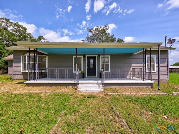 $1,700 | 610 Linden Street, Bastrop, TX 78602