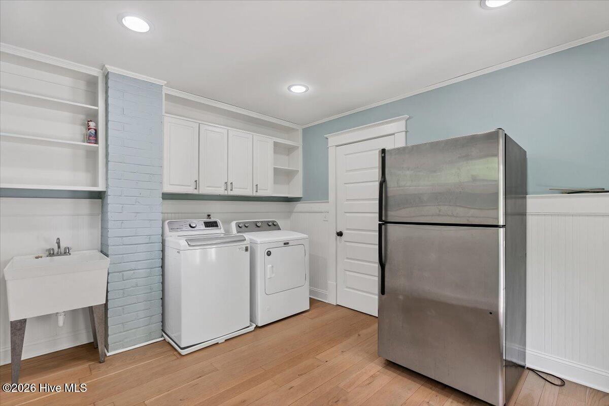 260 North Ridge Street Southern Pines, NC 28387 - Photo 18 of 53 Laundry/Mud Room
