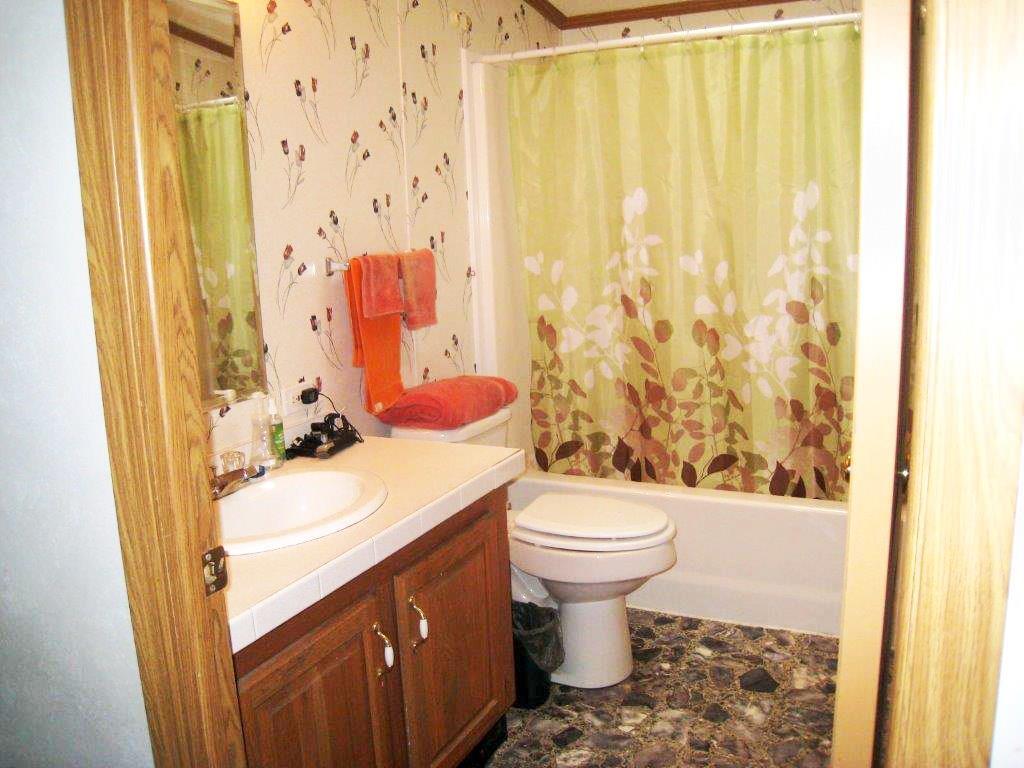 52 Old County Road Fairfield, ME 04937 - Photo 13 of 23 2nd full bath