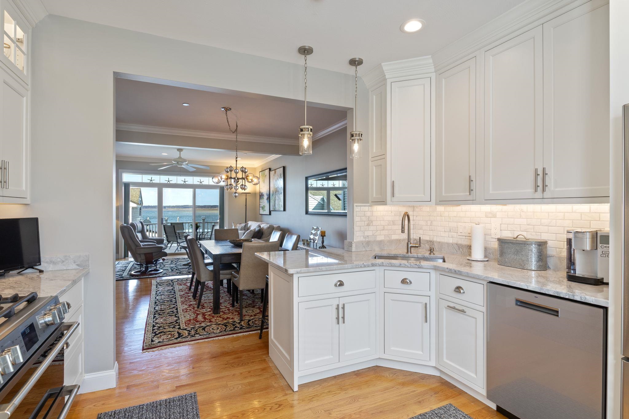 24 Harbor Road, Unit 4 Hampton, NH 03842 - Photo 13 of 44