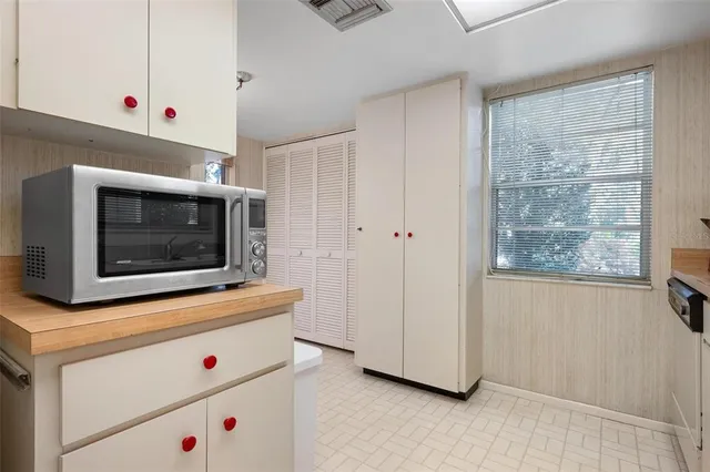 $150,000 | 1235 Tallywood Drive, Unit 7013, Sarasota, FL 34237