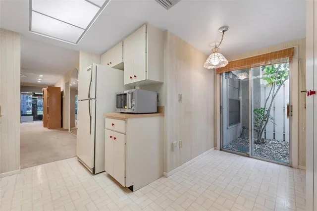 $150,000 | 1235 Tallywood Drive, Unit 7013, Sarasota, FL 34237