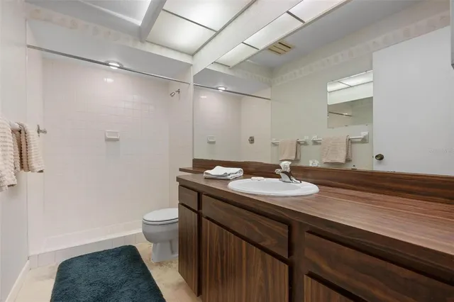 $150,000 | 1235 Tallywood Drive, Unit 7013, Sarasota, FL 34237