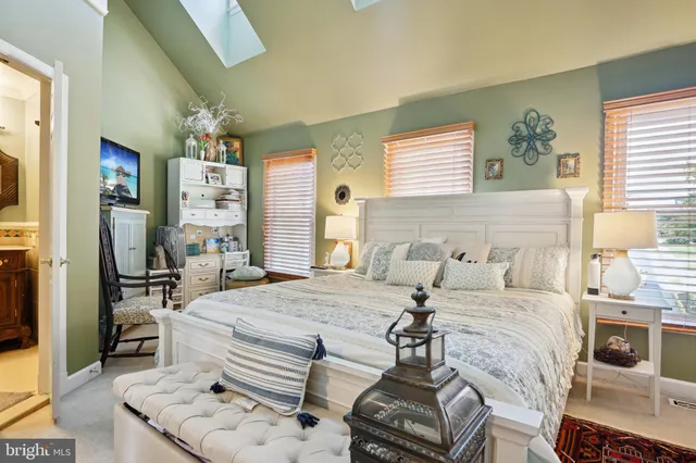 $3,400 | 5908 Wescott Hills Way, Alexandria, VA 22315