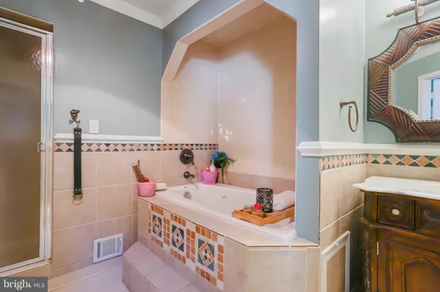 $3,400 | 5908 Wescott Hills Way, Alexandria, VA 22315