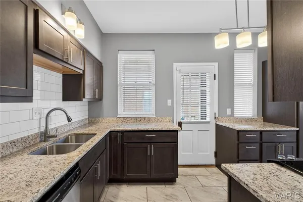 $239,900 | 5544 Waterman Boulevard, Unit 3W, St. Louis, MO 63112