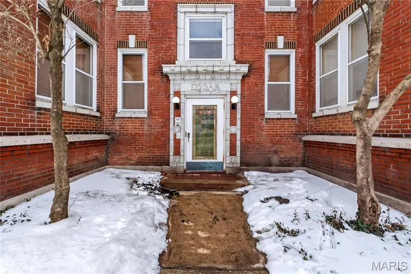 $239,900 | 5544 Waterman Boulevard, Unit 3W, St. Louis, MO 63112