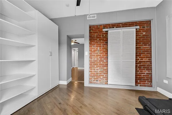 $239,900 | 5544 Waterman Boulevard, Unit 3W, St. Louis, MO 63112