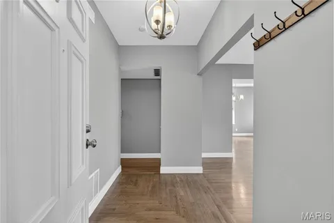 $239,900 | 5544 Waterman Boulevard, Unit 3W, St. Louis, MO 63112