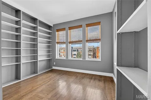 $239,900 | 5544 Waterman Boulevard, Unit 3W, St. Louis, MO 63112