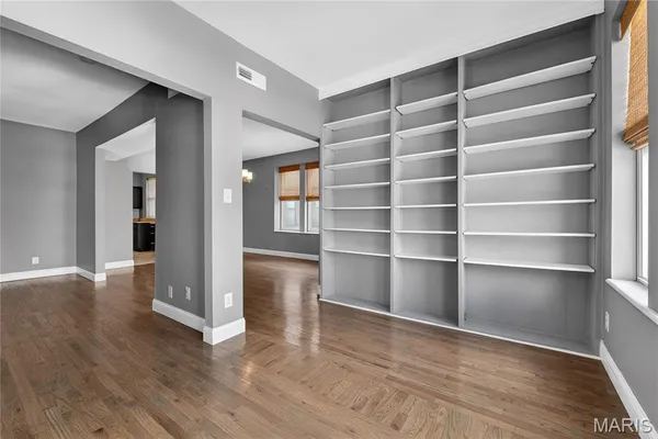 $239,900 | 5544 Waterman Boulevard, Unit 3W, St. Louis, MO 63112