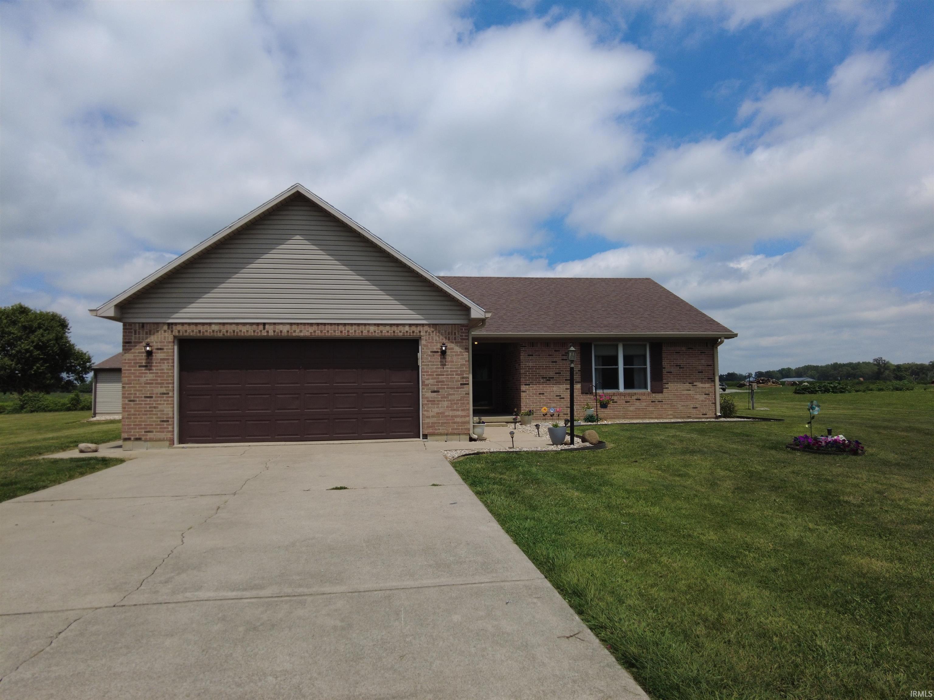 3725 East Bailey Road Monticello, IN 47960 - Photo 3 of 36 Gallery Image 3