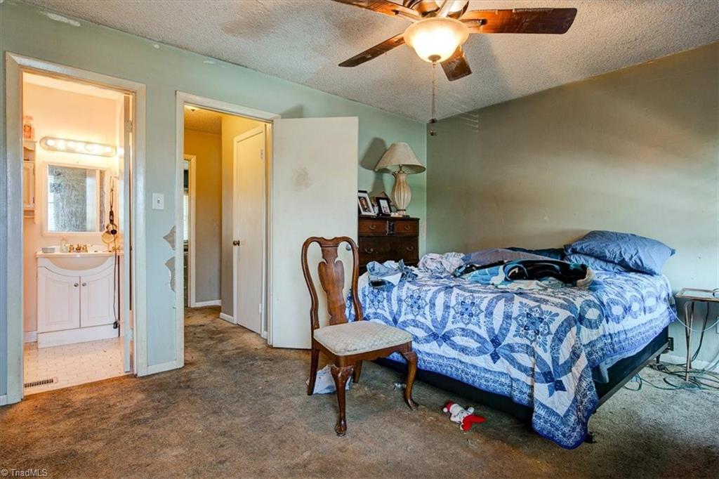 5733 Bramblegate Road, Unit H Greensboro, NC 27409 - Photo 12 of 15 Gallery Image 12