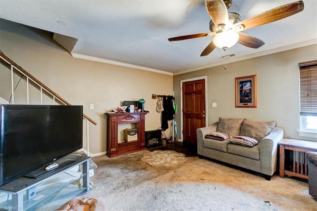 5733 Bramblegate Road, Unit H Greensboro, NC 27409 - Photo 5 of 15 Gallery Image 5