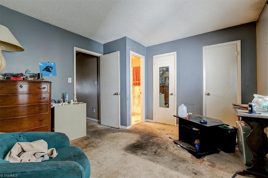 5733 Bramblegate Road, Unit H Greensboro, NC 27409 - Photo 10 of 15 Gallery Image 10