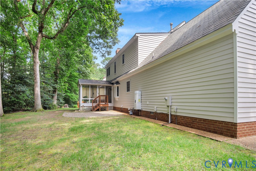 140 Seton Hill Road Williamsburg, VA 23188 - Photo 35 of 40 a backyard of a house with seating space