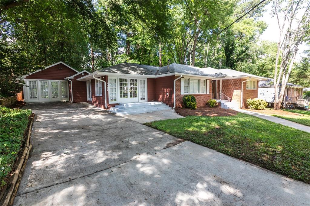 1392 Lively Ridge Road Northeast Atlanta, GA 30329 - Photo 3 of 41
