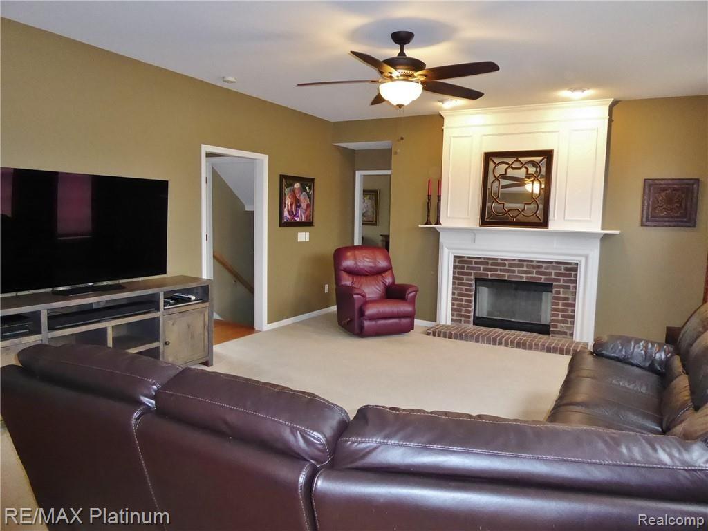 4205 Merriman Loop Howell, MI 48843 - Photo 17 of 46